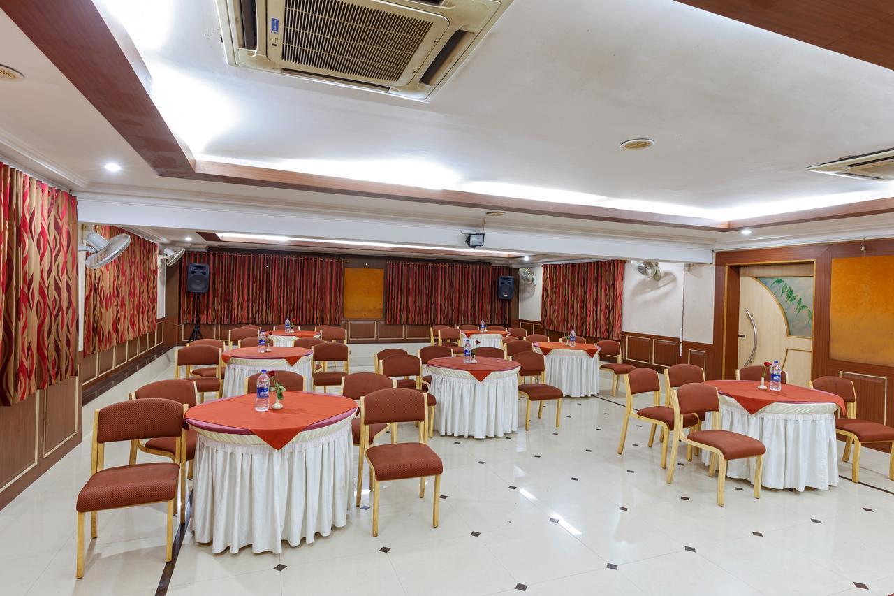 Hotel Woodland Kolhapur Eksteriør billede